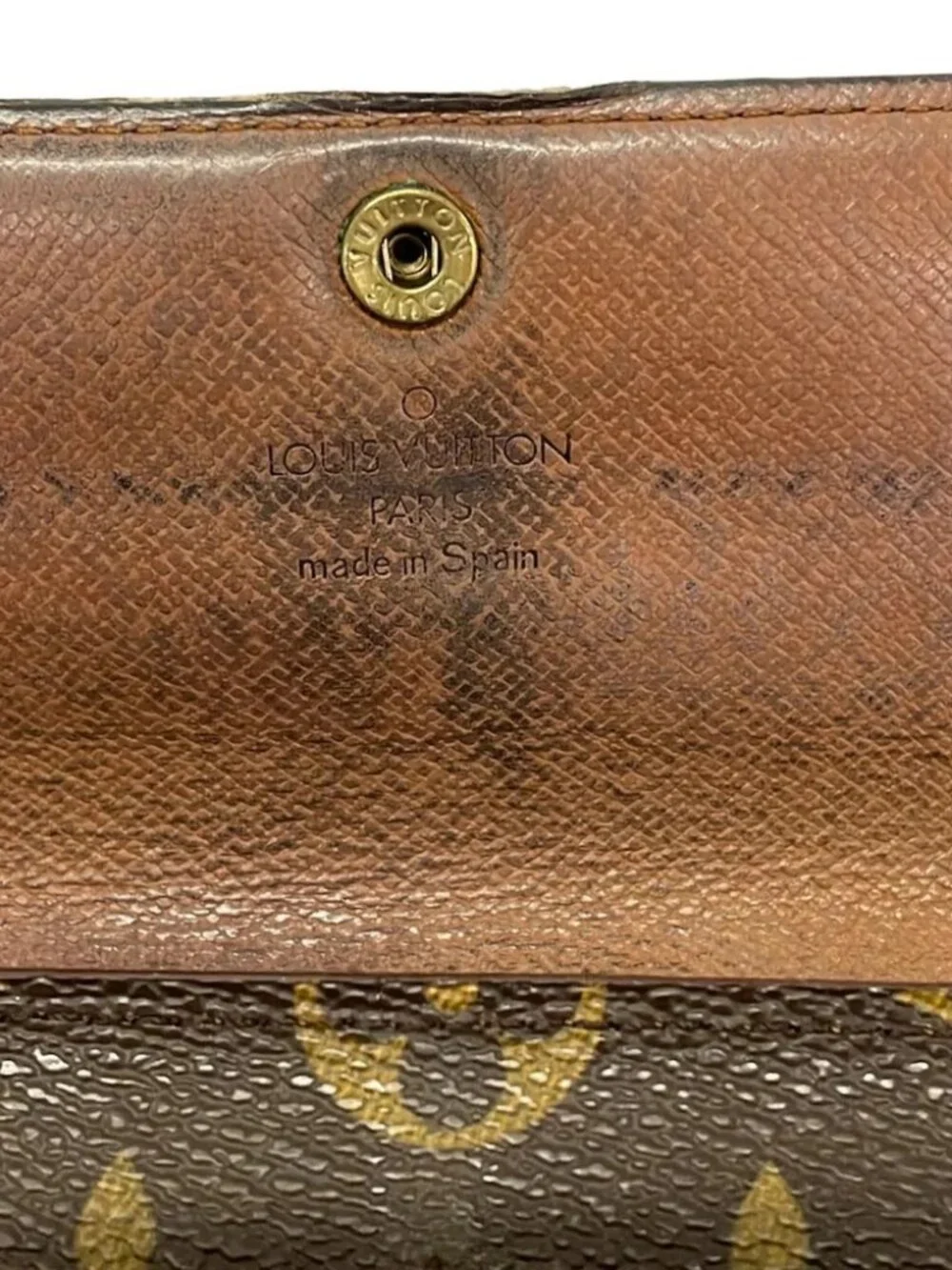 Louis Vuitton accessories	none note	